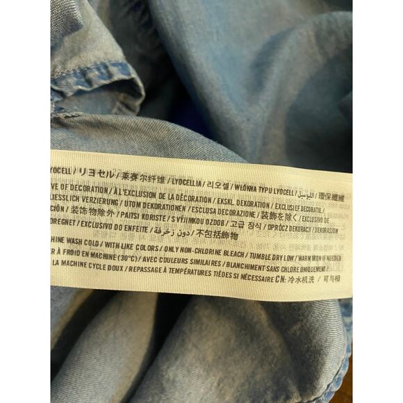 Abercrombie & Fitch Womens Small Blue Chambray Lyocell Shirt Pockets Tie Neck - Picture 5 of 7